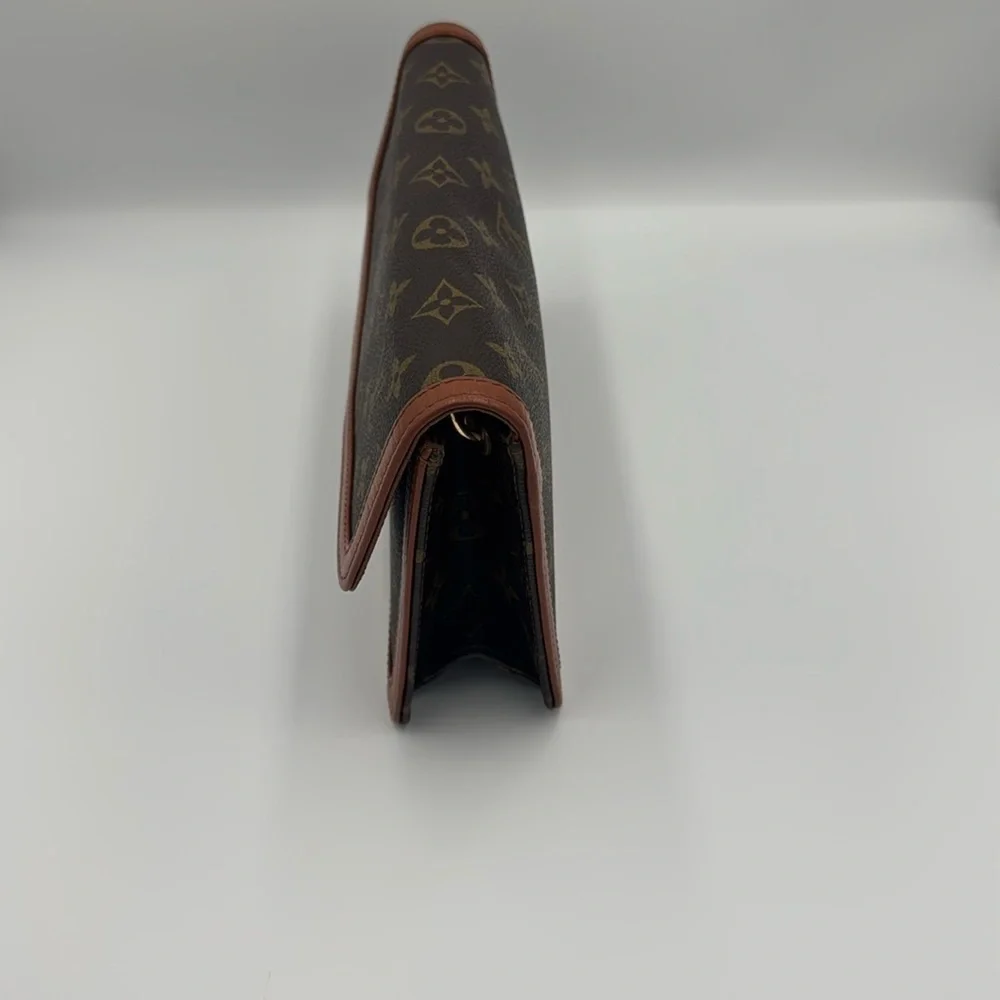 Louis Vuitton Pochette Dame Clutch